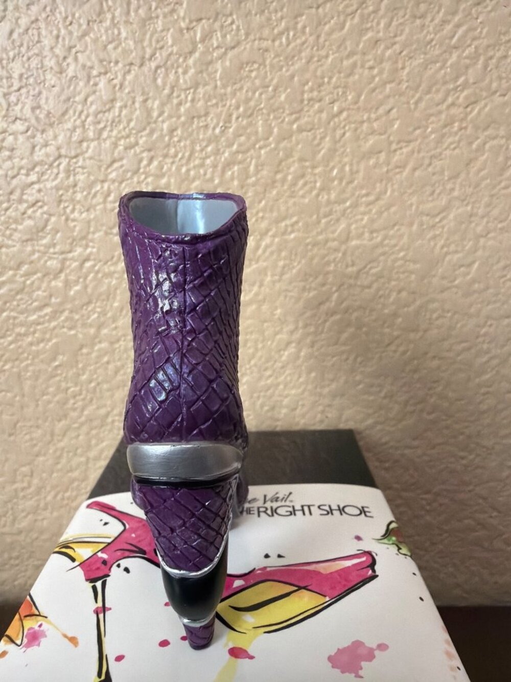 2010 Lorraine Vail Just the Right Shoe "Knockout" Mini Shoe Fig Purple NEW - Picture 6 of 10